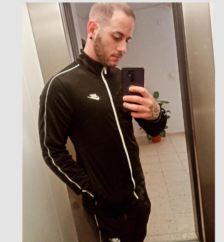Chica busca chico en Sevilla: 