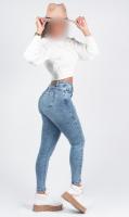 743044419: Chica busca chico en Gerona