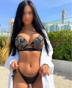 Chica busca chico en Ibiza: 