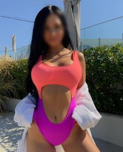 Chica busca chico en Ibiza: 