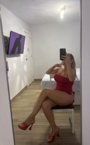 672964861: Chica busca chico en Málaga