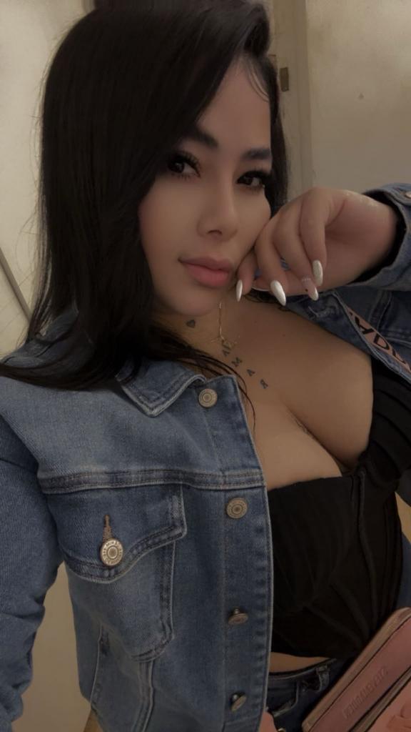 Chica busca chico en Almería: 