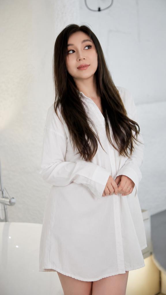 664230999: Chica busca chico en Barcelona