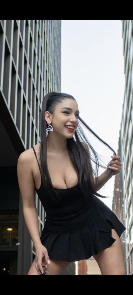 605701884: Chica busca chico en Barcelona