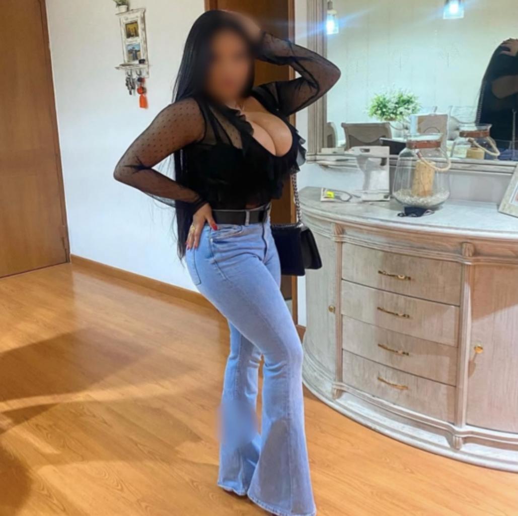 632877387: Chica busca chico en Madrid