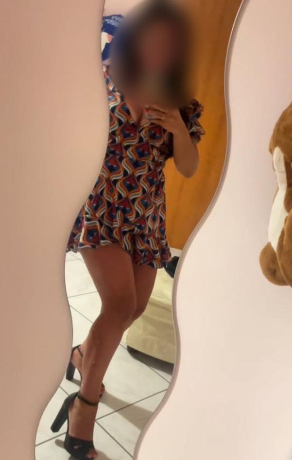 662922974: Chica busca chico en Sevilla