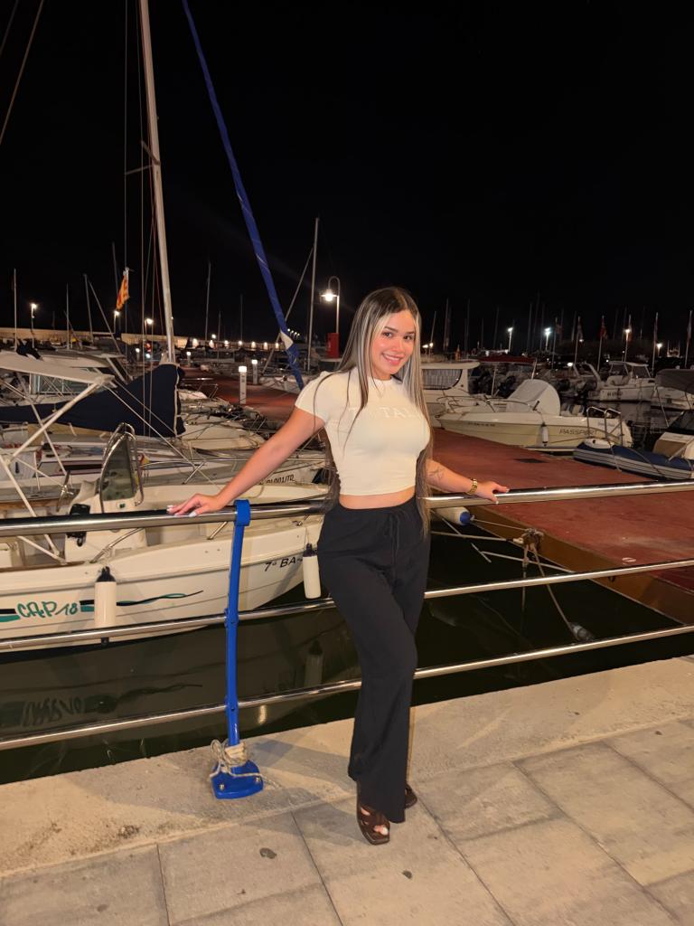 743029422: Chica busca chico en Tarragona