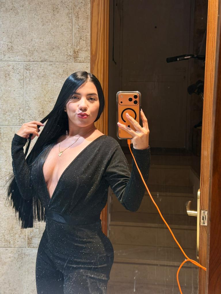 610818103: Chica busca chico en Mallorca