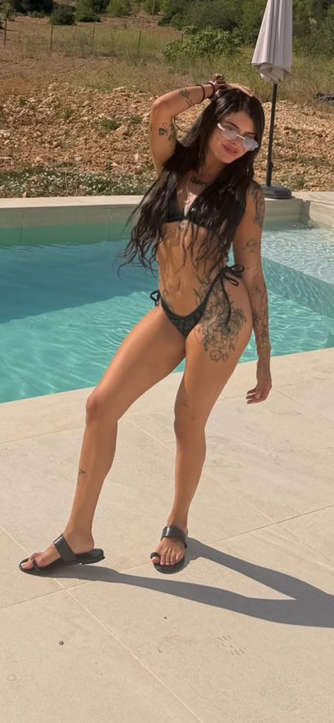 Chica busca chico en Ibiza: Chica busca chico