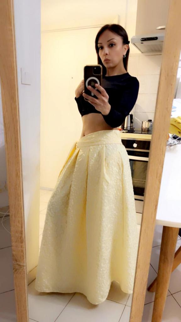 664247866: Chica busca chico en Valencia