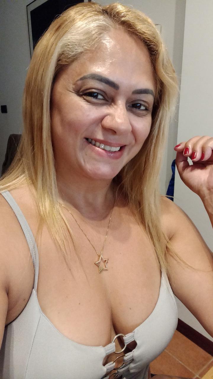 Chica busca chico en Pontevedra: Chica busca chico