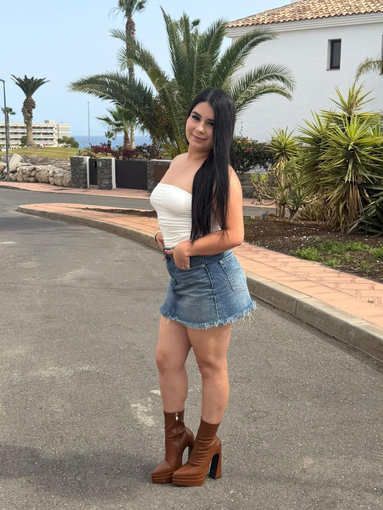 Chica busca chico en Tenerife: 