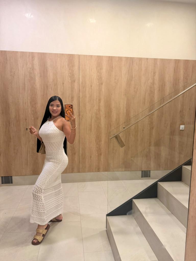 610818103: Chica busca chico en Mallorca