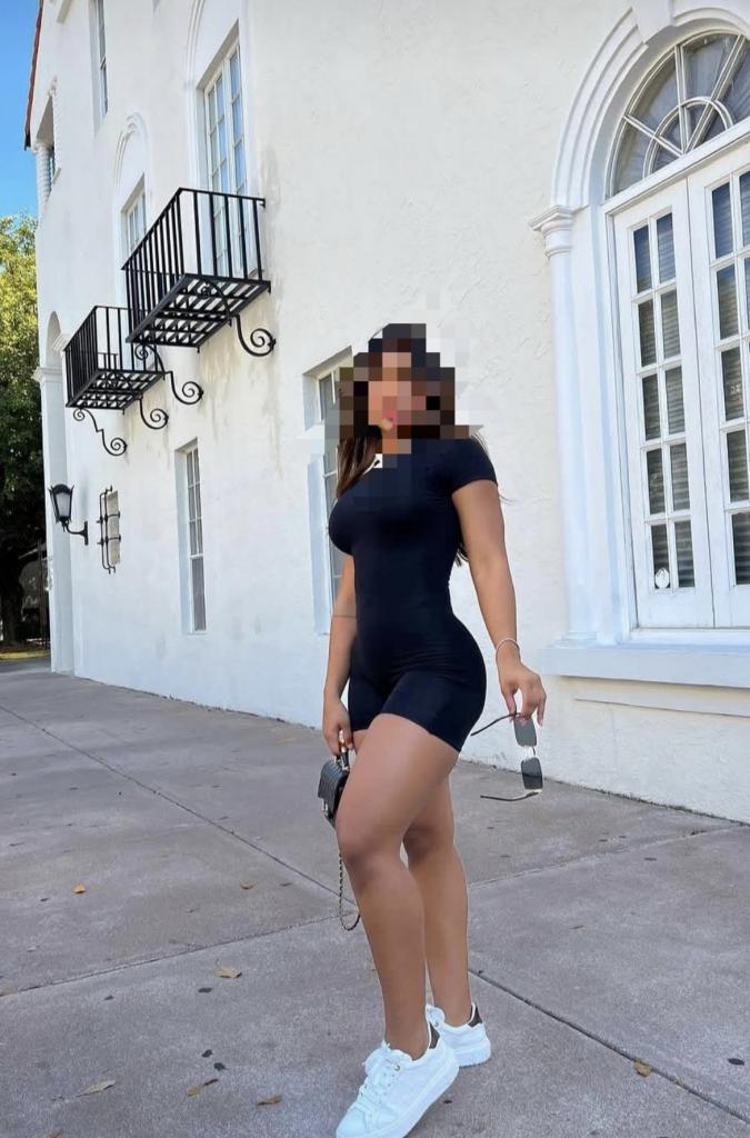 743036028: Chica busca chico en Granada