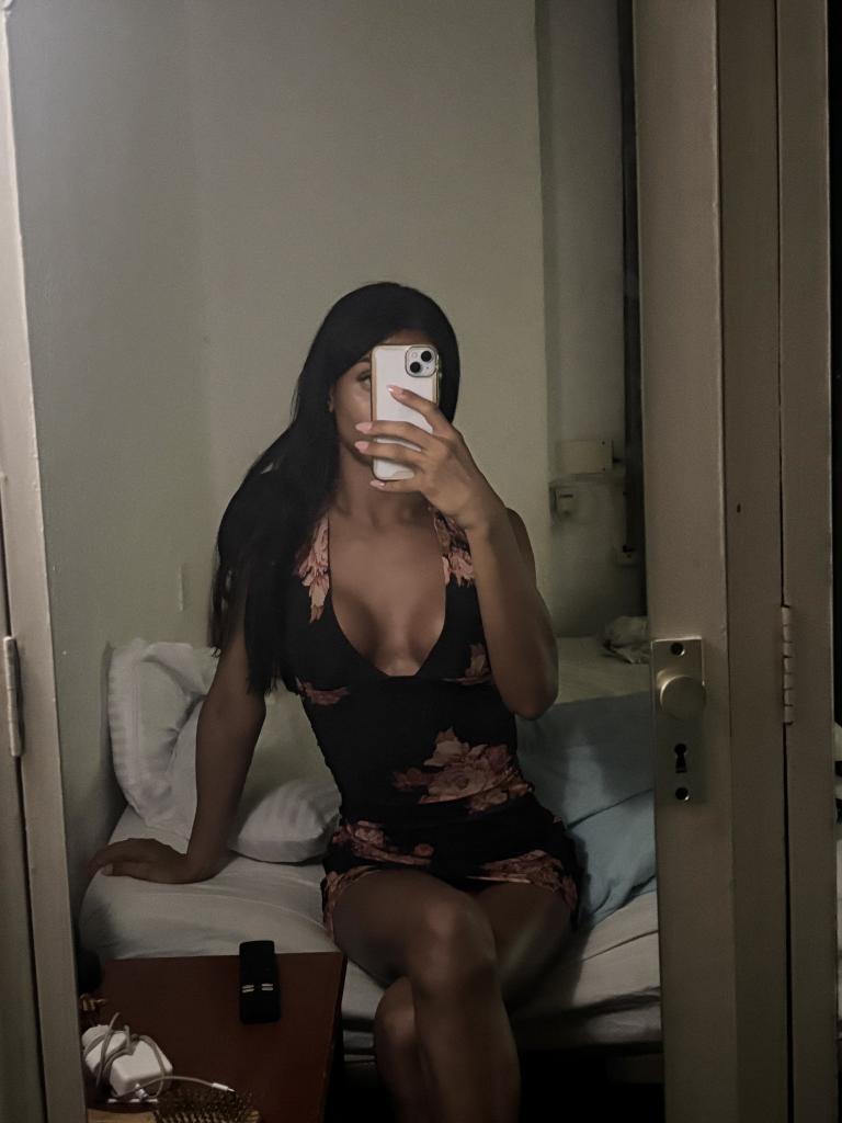 641896893: Travesti en Barcelona