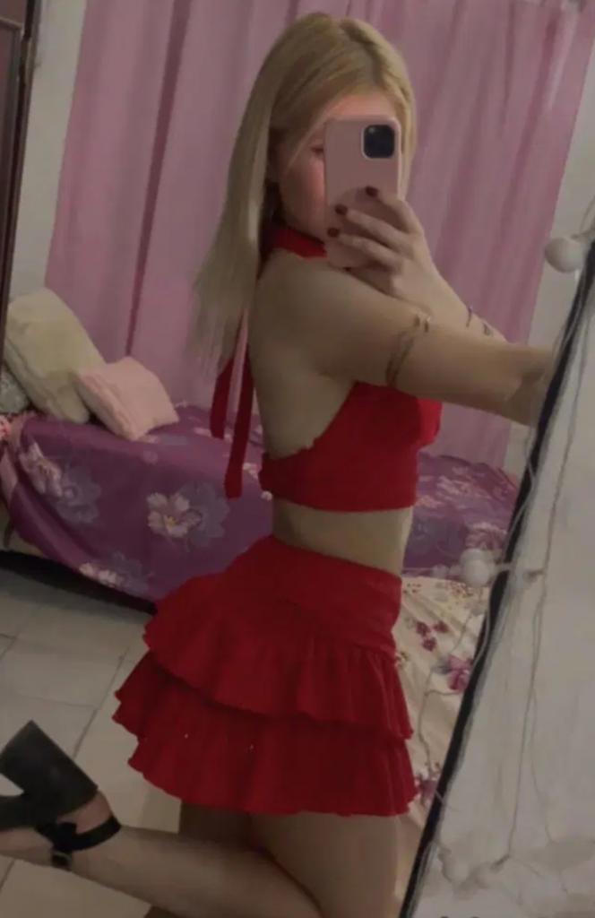 Chica busca chico en Almería: 