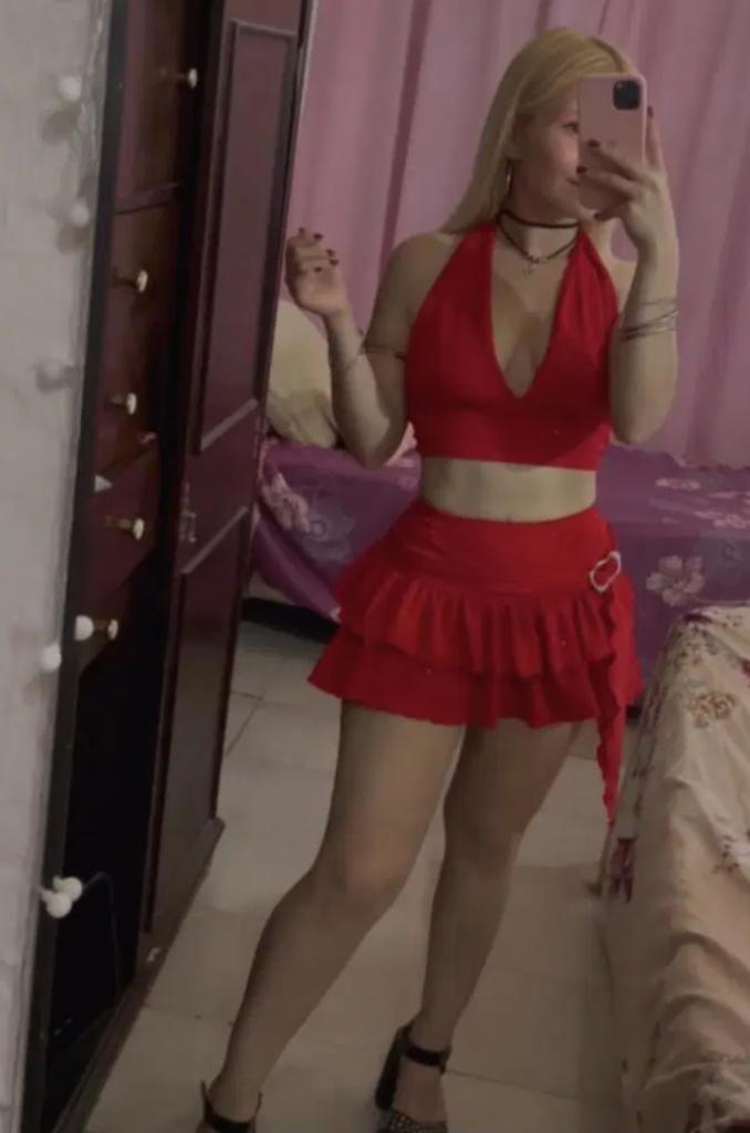 Chica busca chico en Almería: 