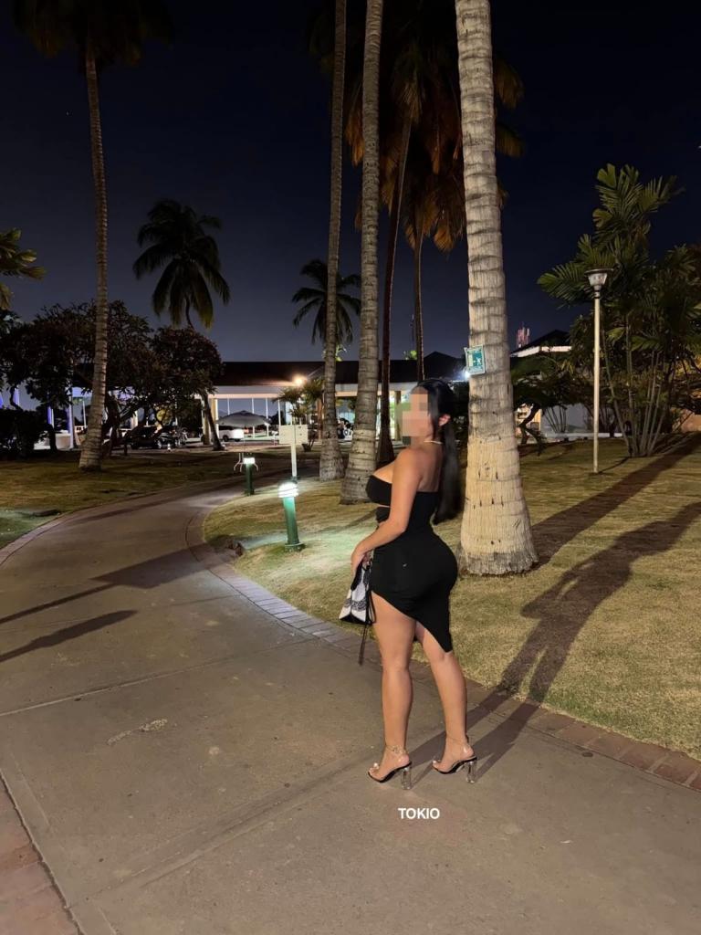 Chica busca chico en Tenerife: 