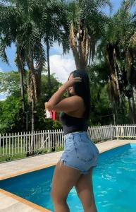 613456547: Chica busca chico en Madrid