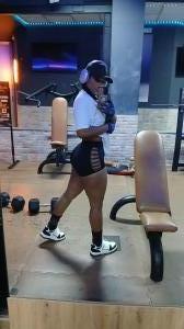 664640999: Chica busca chico en Málaga