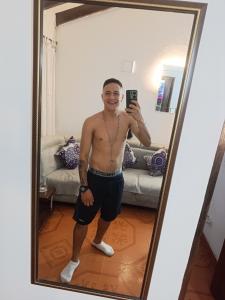 745042524: Chico busca chica en Barcelona