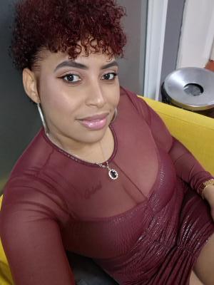 613863326: Chico busca chica en Pontevedra