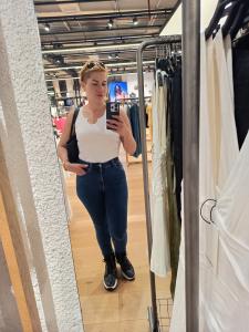 672017347: Chica busca chico en Málaga