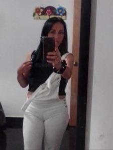672964479: Chica busca chico en Zaragoza