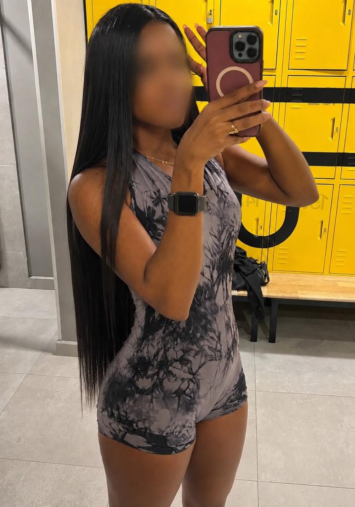 Chica busca chico en Huelva: 