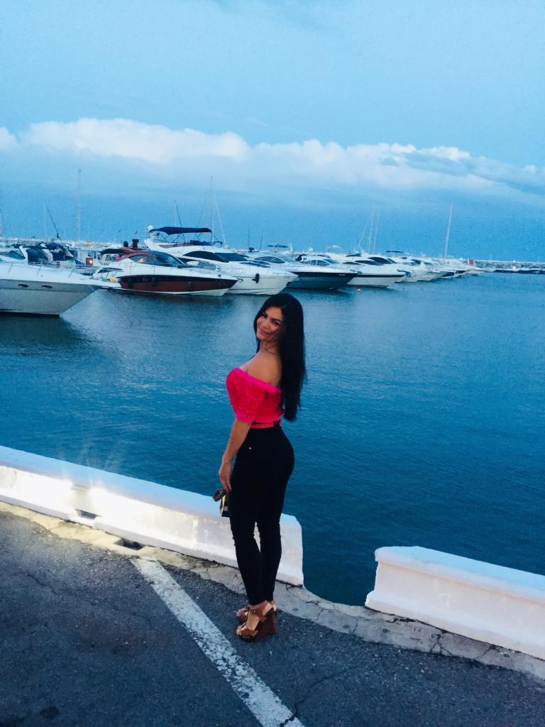 600745203: Chica busca chico en Málaga