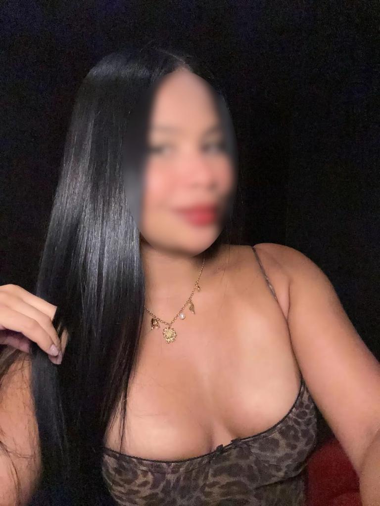 694259963: Chica busca chico en Madrid
