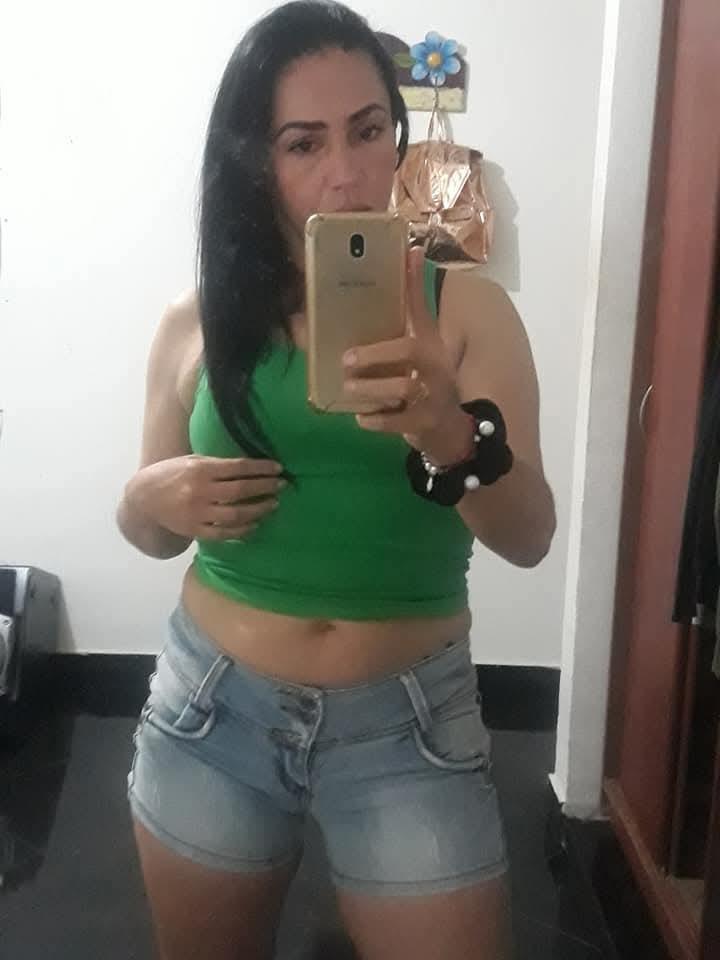 672964479: Chica busca chico en Zaragoza