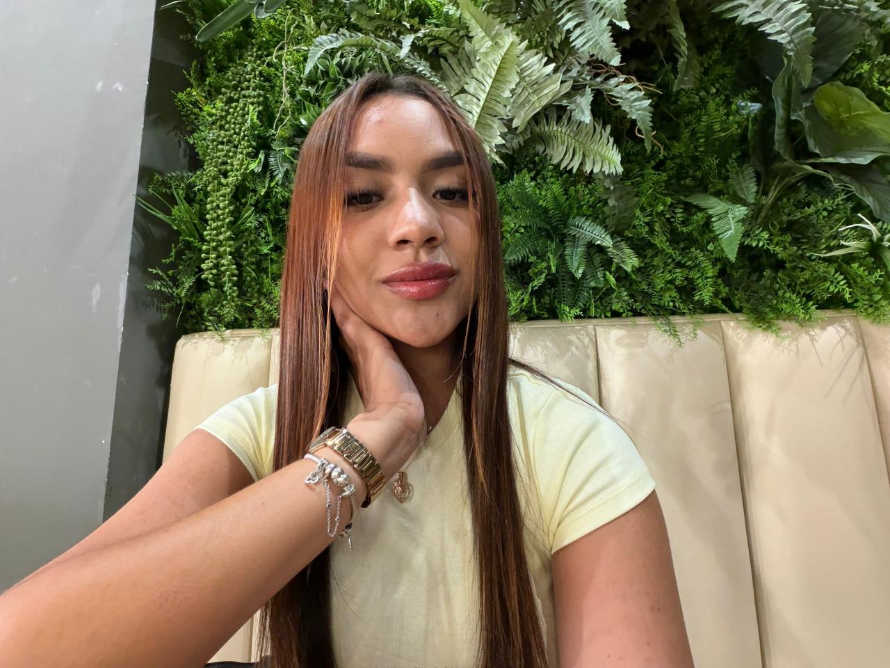 672557093: Chica busca chico en Tenerife