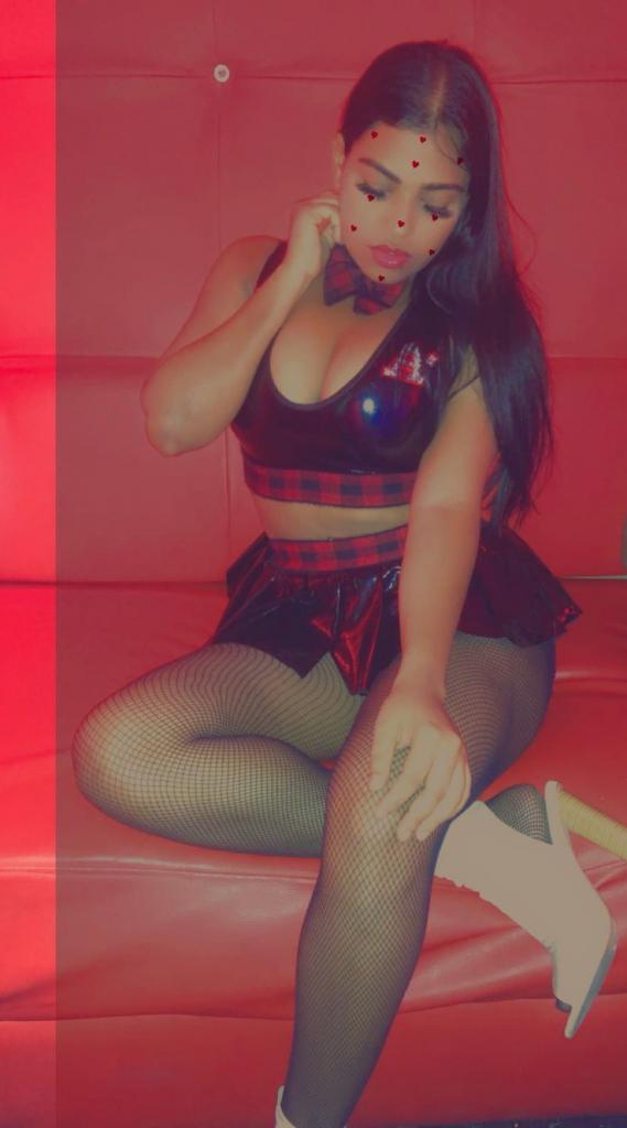 Chica busca chico en Cádiz: 