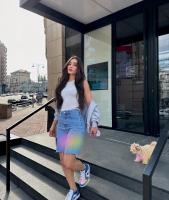 611223413: Chica busca chico en Barcelona