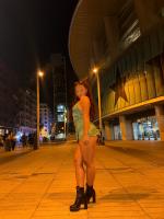 694259963: Chica busca chico en Madrid