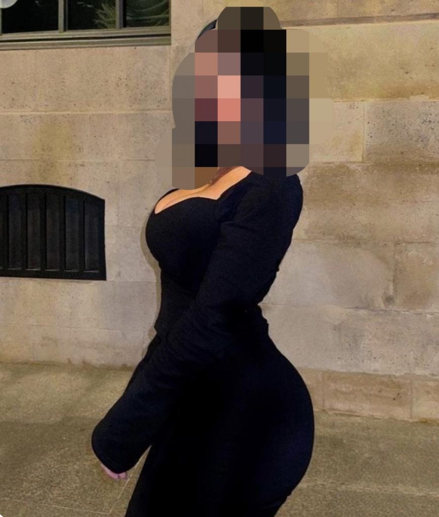 Chica busca chico en Almería: Chica busca chico