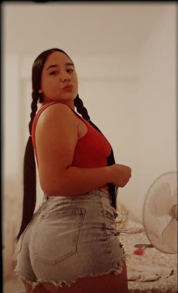 Chica busca chico en Alicante: Chica busca chico