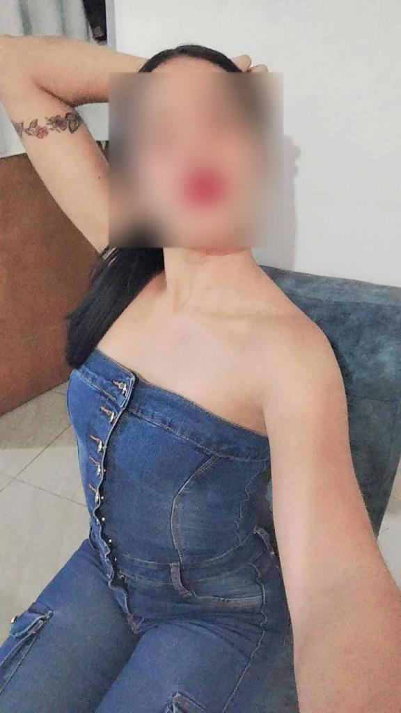 Chica busca chico en Barcelona: Chica busca chico