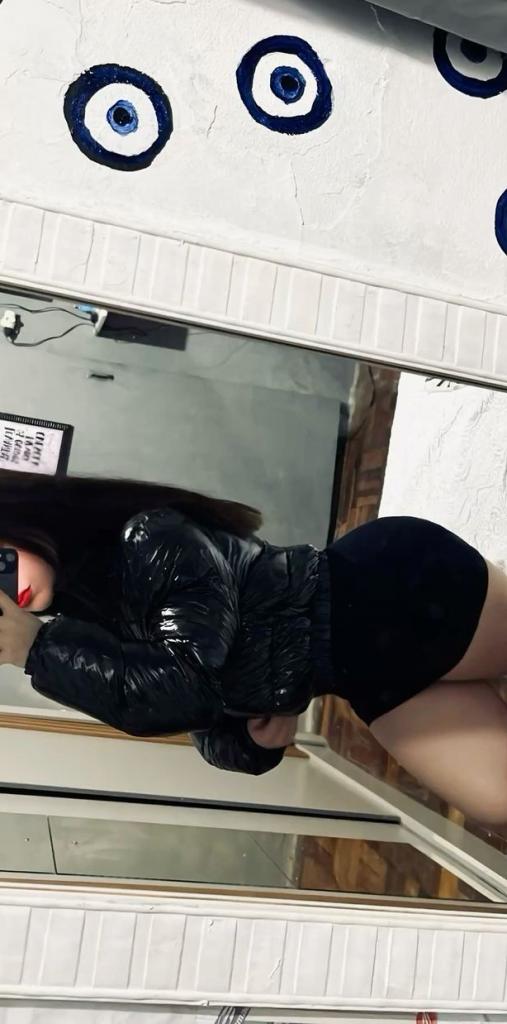 Chica busca chico en Sevilla: 