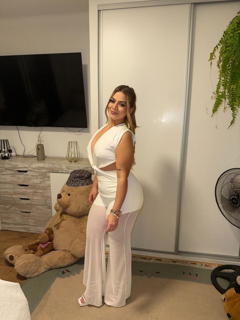 Chica busca chico en Granada: 