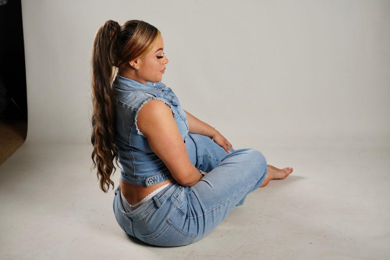 Chica busca chico en Alicante: Chica busca chico