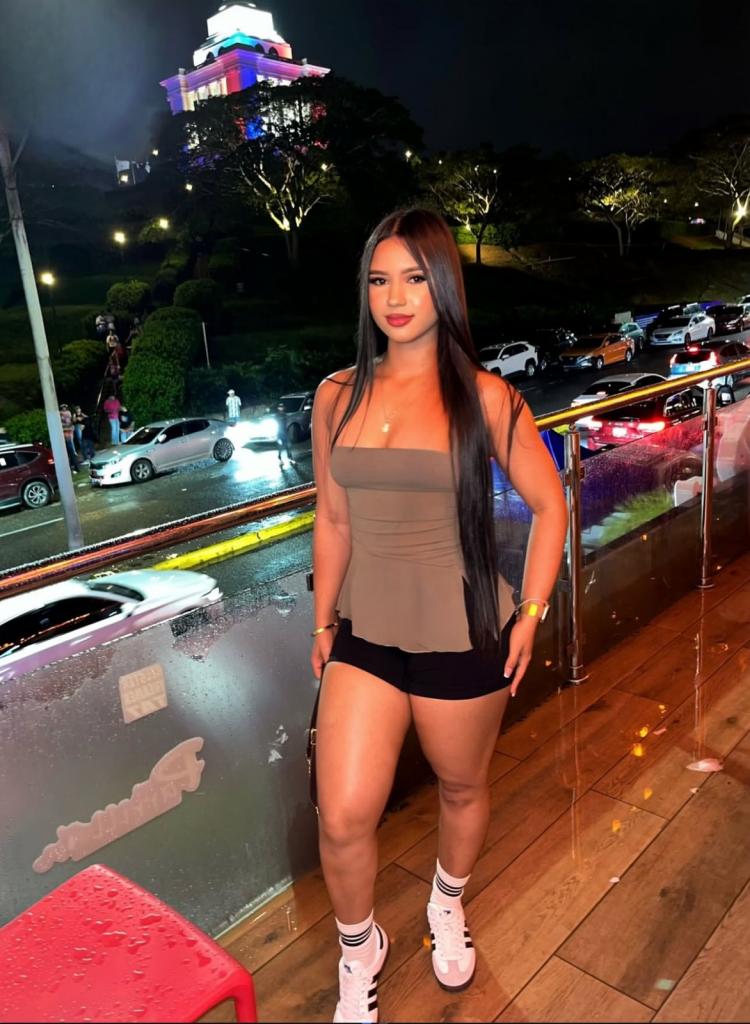 Chica busca chico en Zaragoza: Chica busca chico