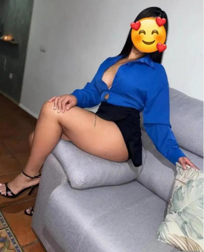 Chica busca chico en Huelva: 