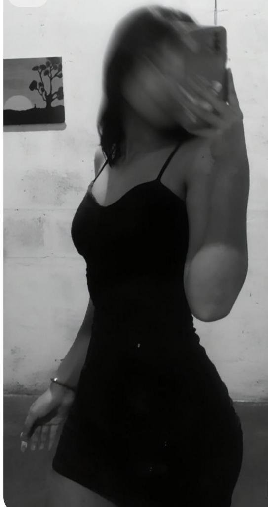 Chica busca chico en Ibiza: 