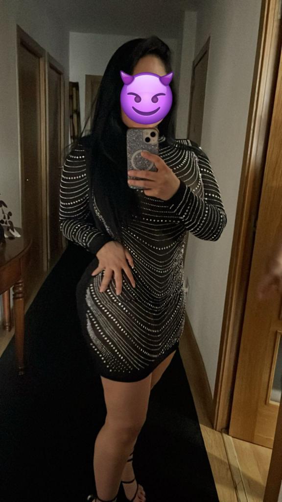 Chica busca chico en Alicante: Chica busca chico