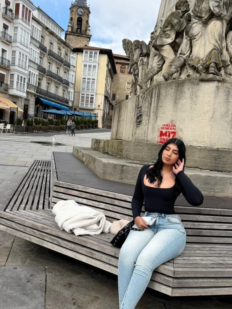 623514654: Chica busca chico en Navarra