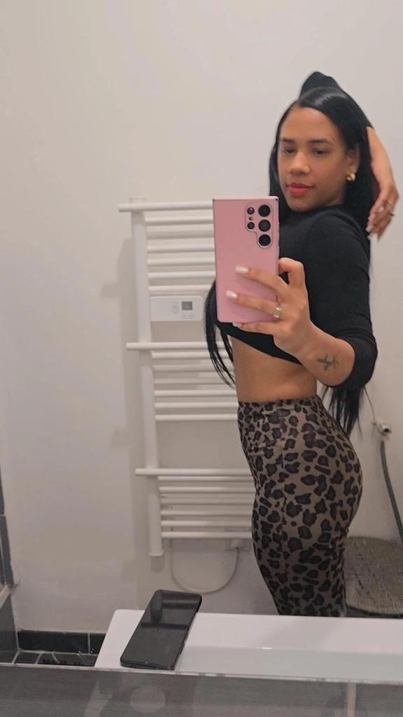 666430766: Chica busca chico en Málaga