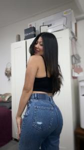 610952363: Chica busca chico en Barcelona