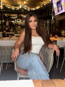 658364038: Chica busca chico en Murcia